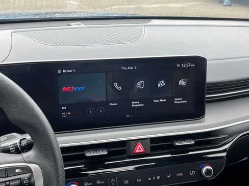 Used 2025 Kia K5 LXS image 18