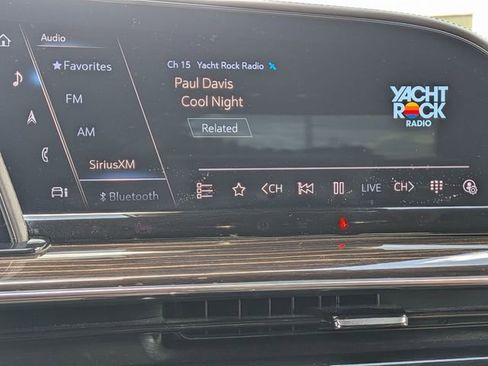 Used 2021 Cadillac Escalade Premium Luxury image 23