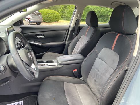 Certified 2024 Nissan Sentra SR FWD image 11