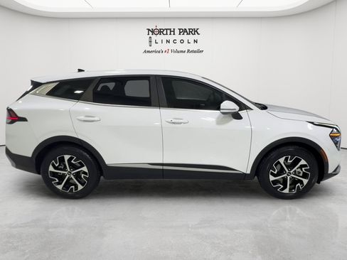 Used 2024 Kia Sportage EX FWD image 6