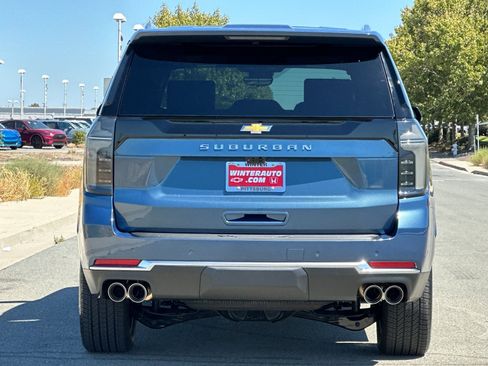 New 2025 Chevrolet Suburban High Country image 5