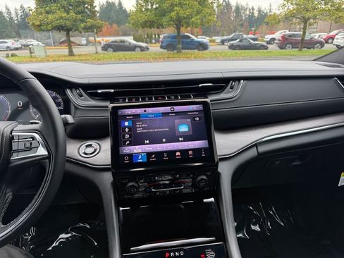 New 2025 Jeep Grand Cherokee Overland w/ Adv Protech Group III image 16