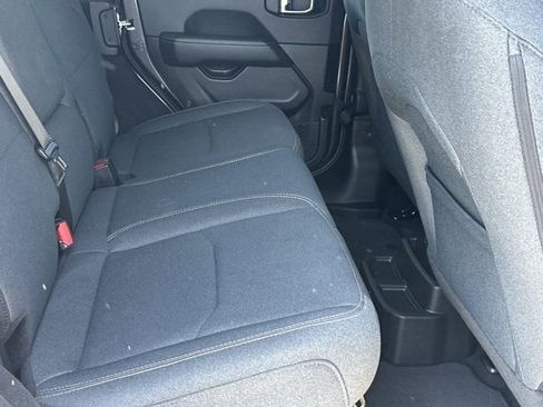 Used 2025 Jeep Wrangler Unlimited Sahara w/ Safety Group AWD/4WD image 20