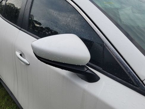 Used 2024 MAZDA MAZDA3 s FWD image 11