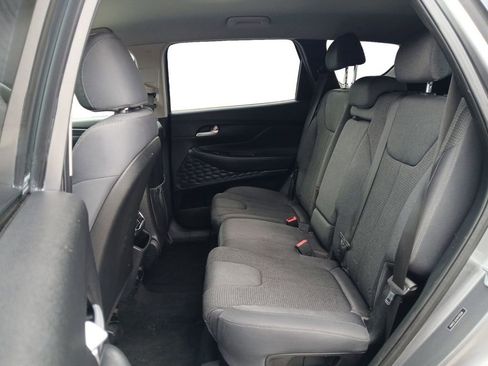 Used 2019 Hyundai Santa Fe SE image 13