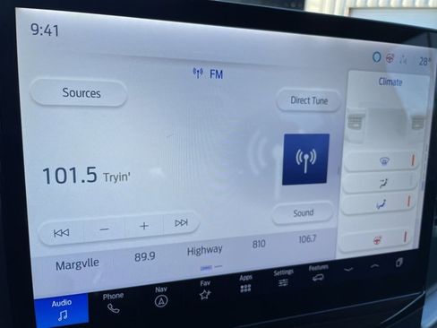 Used 2023 Ford Expedition XLT image 15