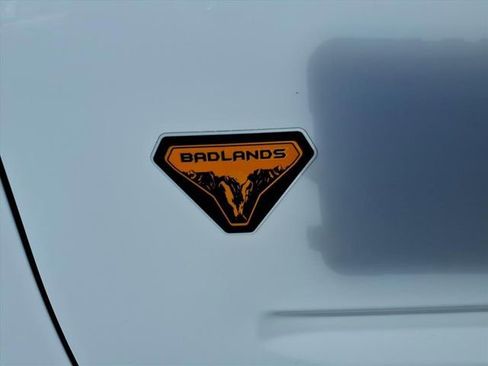 Used 2025 Ford Bronco Sport Badlands image 8