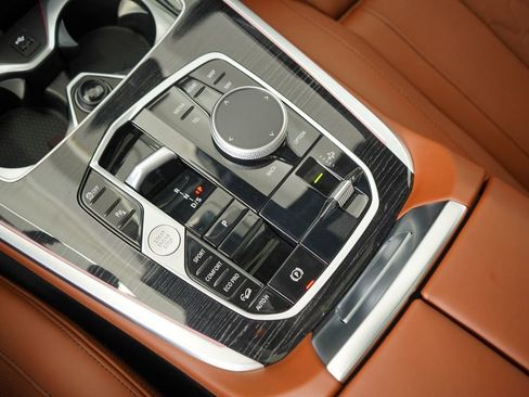 New 2026 BMW X7 xDrive40i w/ M Sport Package image 17