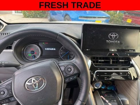 Used 2021 Toyota Venza Limited w/ Carpet Mat Package (TMS) AWD/4WD image 12