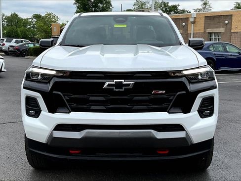 Used 2026 Chevrolet Colorado Z71 w/ Technology Package AWD/4WD image 2