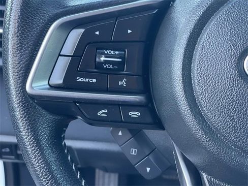 Used 2022 Subaru Outback Premium image 9