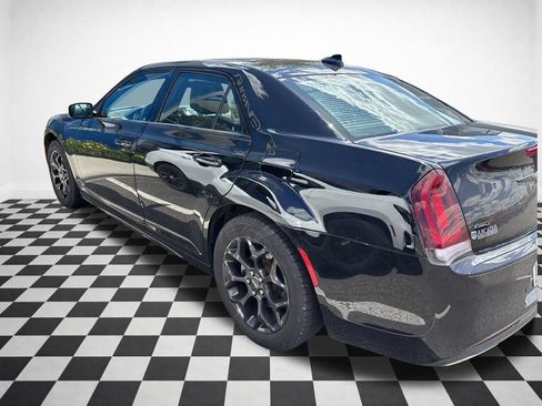Used 2021 Chrysler 300 Touring L AWD/4WD image 8