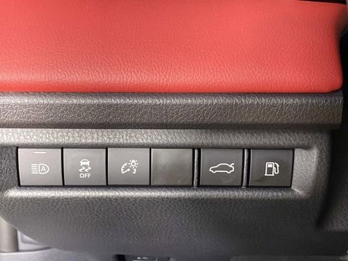 Used 2025 Toyota Camry XSE AWD/4WD image 15