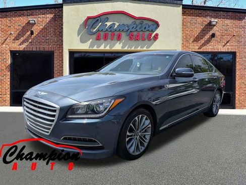 Used 2016 Hyundai Genesis 3.8 RWD image 5