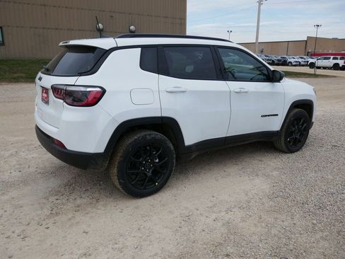 New 2026 Jeep Compass Latitude AWD/4WD image 4