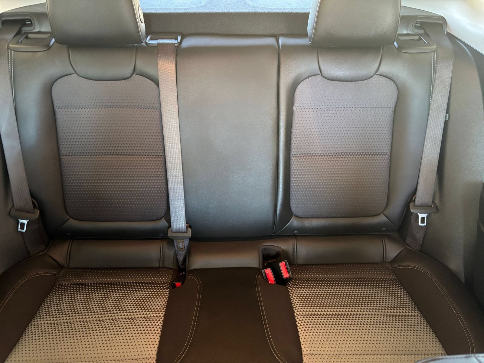 Used 2025 Chevrolet Trax LT FWD image 36