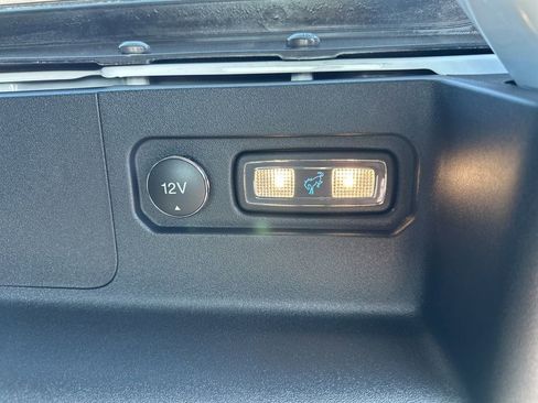 New 2025 Ford Bronco 4-Door image 37