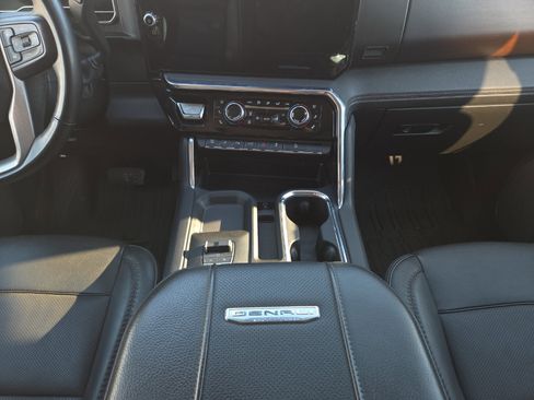 Used 2024 GMC Sierra 2500 Denali w/ Denali Reserve Package image 13