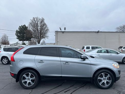 Used 2011 Volvo XC60 T6 image 5