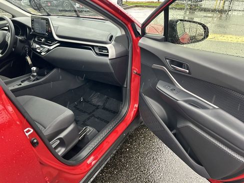 Certified 2020 Toyota C-HR LE image 15