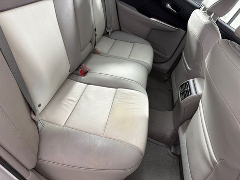 Used 2014 Toyota Camry XLE w/ Leather Package FWD image 21