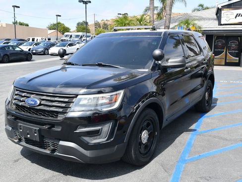Used 2017 Ford Explorer 4WD Police Interceptor w/ 2-tone Vinyl Package #1 image 3