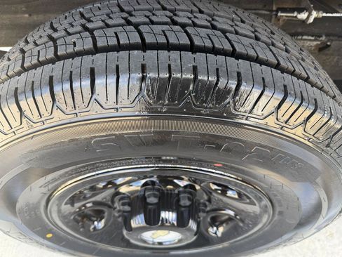 Used 2019 Chevrolet Express 2500 RWD image 11