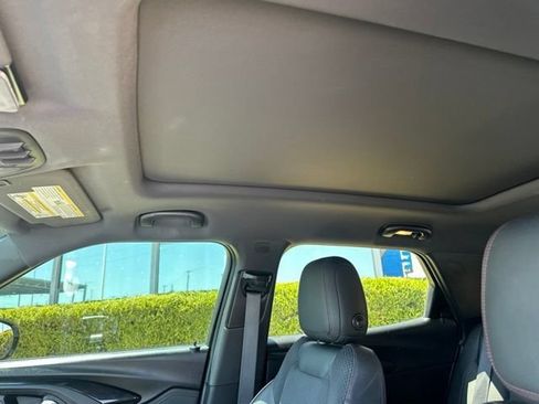 Used 2021 Chevrolet TrailBlazer RS w/ Sun and Liftgate Package FWD image 9