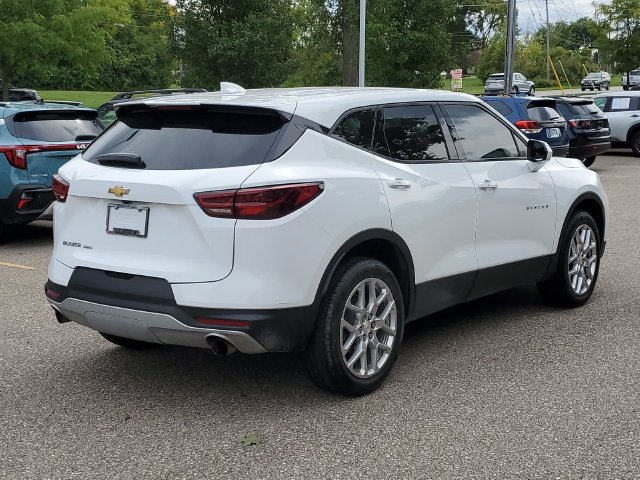 Used 2023 Chevrolet Blazer LT AWD/4WD image 4