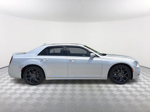 Used 2023 Chrysler 300 Touring L w/ Popular Equipment Group RWD image 7
