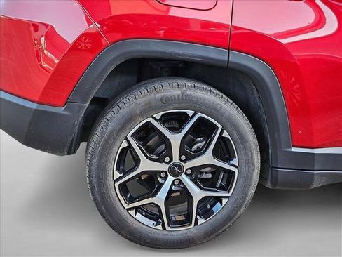Used 2025 Jeep Compass Limited AWD/4WD image 17