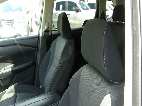 Used 2025 Nissan Rogue SV FWD image 16
