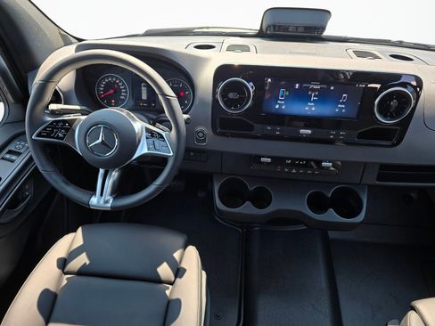 New 2026 Mercedes-Benz Sprinter 2500 image 23