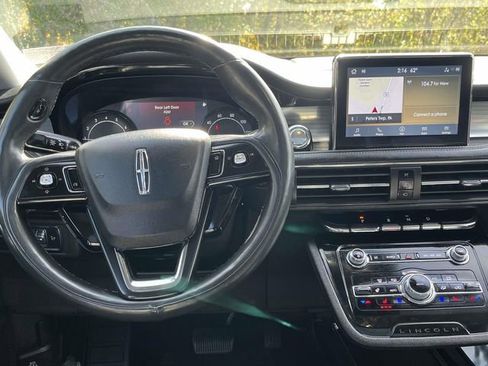 Used 2022 Lincoln Corsair AWD w/ Premium Package image 24