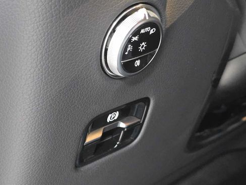 Certified 2026 Mercedes-Benz GLC 300 4MATIC image 25