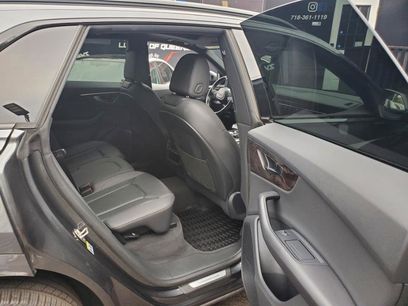 Used 2021 Audi Q8 Premium Plus w/ Premium Plus Package