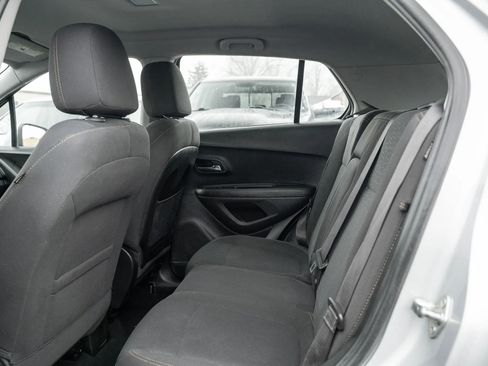 Used 2019 Chevrolet Trax LS image 8