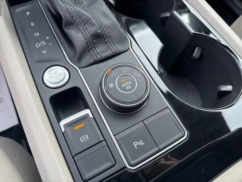 Used 2018 Volkswagen Atlas SEL image 22