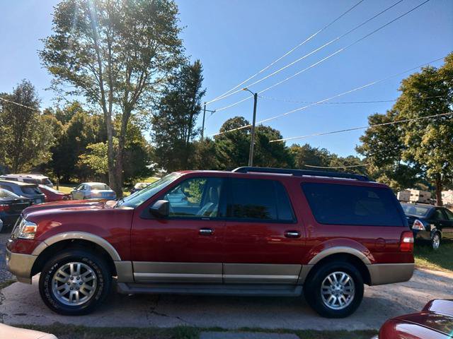 Used 2014 Ford Expedition EL XLT w/ Equipment Group 202A AWD/4WD image 2