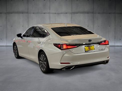 Used 2023 Lexus ES 350 w/ Accessory Package (Z1) FWD image 3