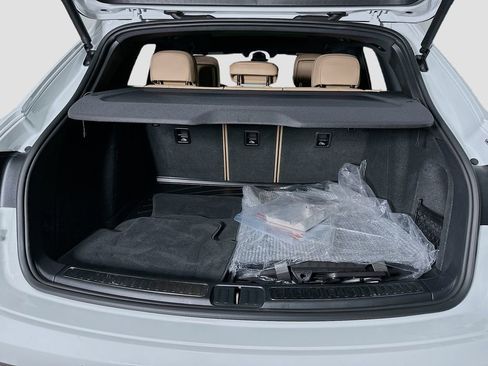 Used 2025 Porsche Macan image 28