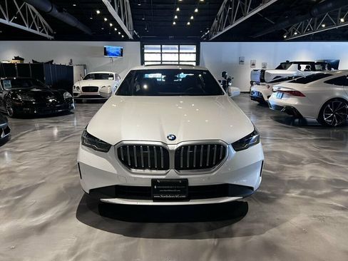 Used 2026 BMW 530i xDrive w/ Premium Package AWD/4WD image 8