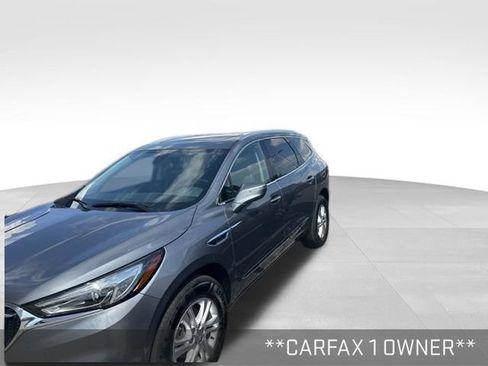 Used 2019 Buick Enclave Essence FWD image 2