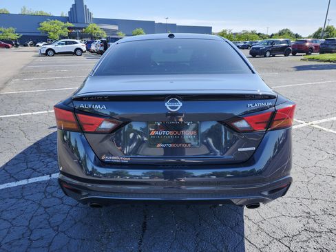 Used 2019 Nissan Altima 2.0 Platinum FWD image 15