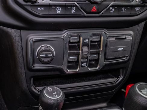 Used 2021 Jeep Wrangler Unlimited Sahara w/ Safety Group AWD/4WD image 21