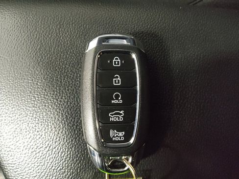 Used 2022 Hyundai Elantra SEL FWD image 32