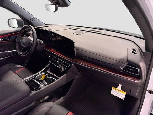 New 2026 Chevrolet Traverse RS image 28