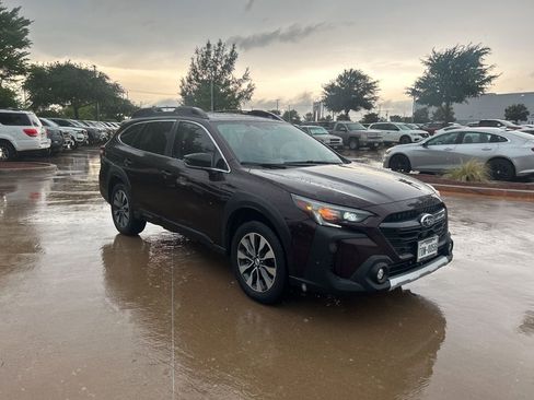 Used 2023 Subaru Outback Limited AWD/4WD image 7