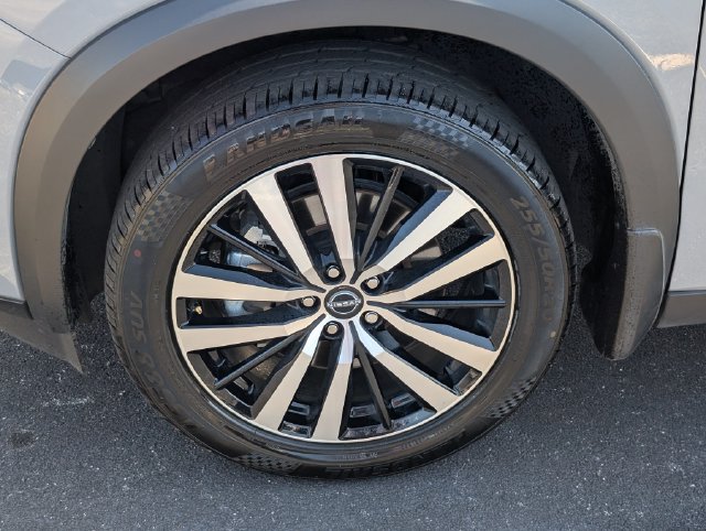 Used 2024 Nissan Pathfinder Platinum w/ Cargo Package FWD image 13