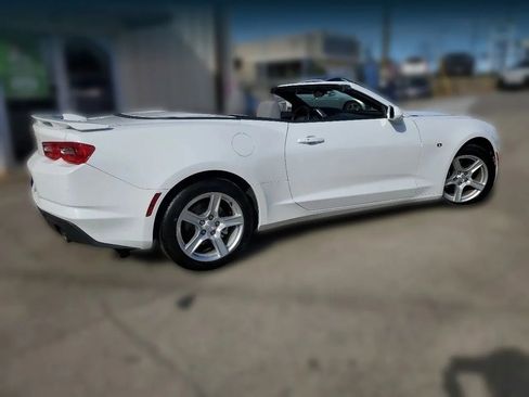 Used 2020 Chevrolet Camaro LT RWD image 6
